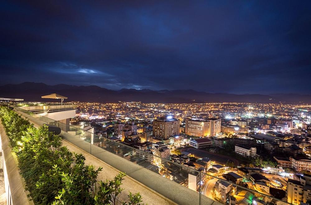 Cuncyue Hot Spring Resort 羅東鎮 エクステリア 写真 View of the city from the Acropolis