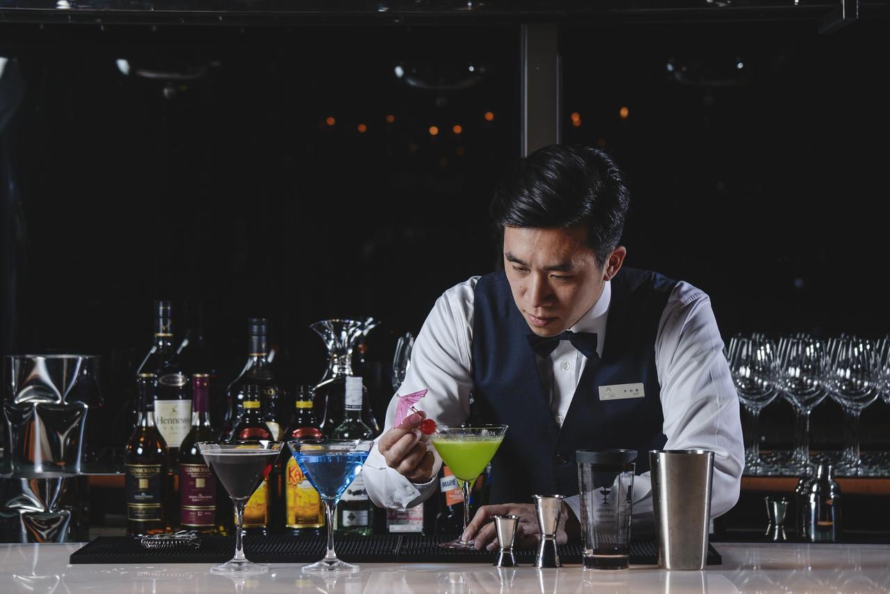Cuncyue Hot Spring Resort 羅東鎮 エクステリア 写真 Bartender at work